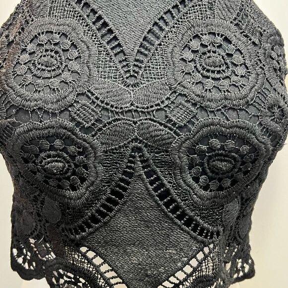 Size S Abercrombie & Fitch Black Crocheted Crop Top - Picture 5 of 8